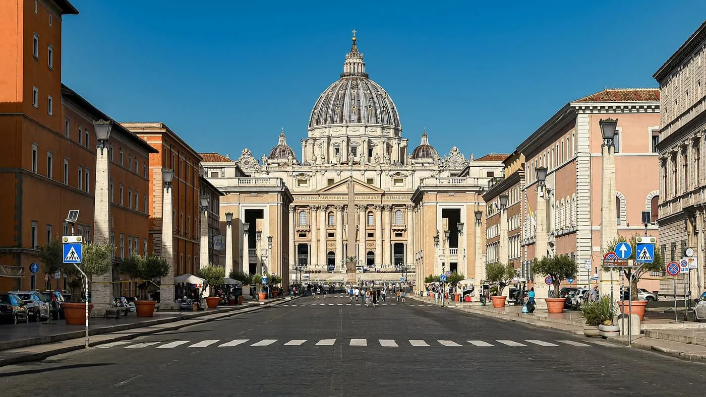 Via della Conciliazione running straight to St Peter's Basilica and its dome